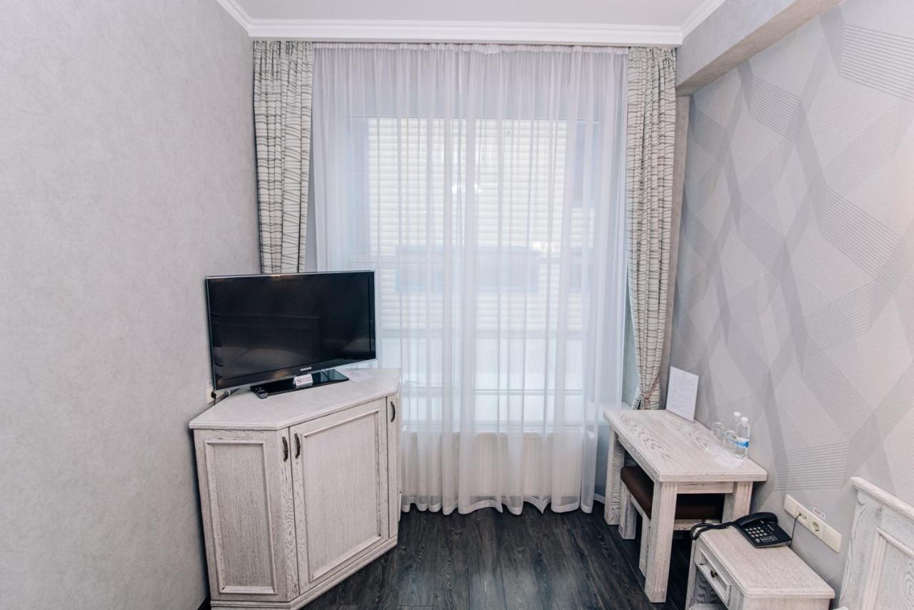 צ'רנוביץ Gold Georg Palace Hotel מראה חיצוני תמונה